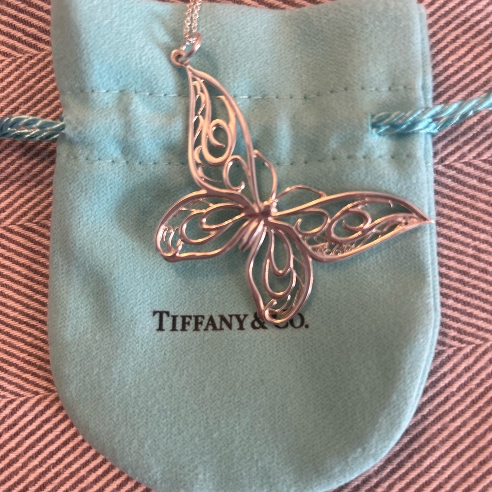 *RARE* Tiffany & Co Sterling Silver Butterfly pendant & necklace